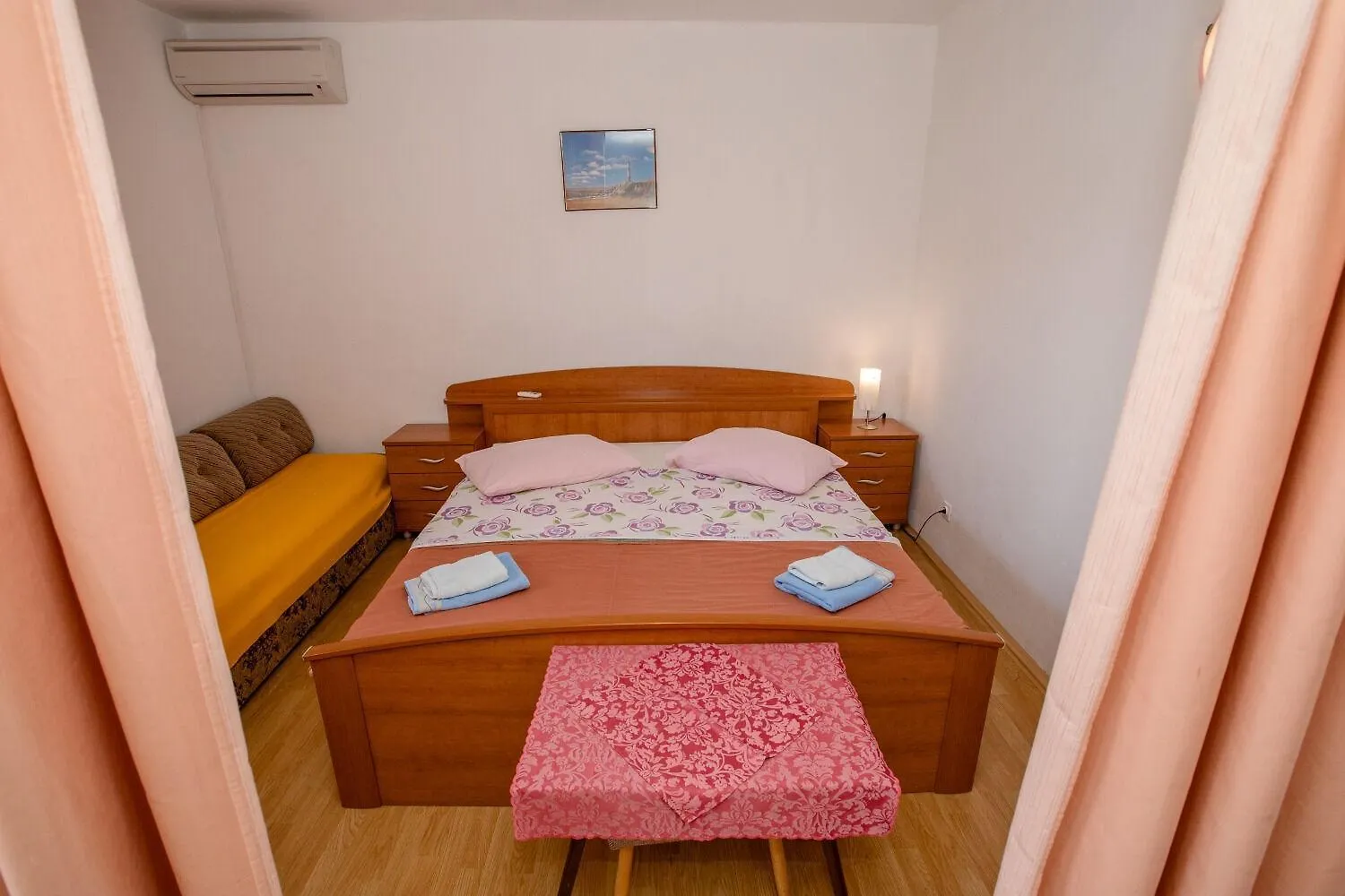 Apartments Mili Palit